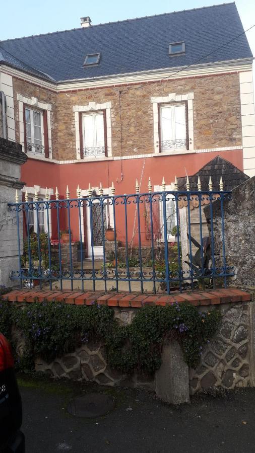 La Villa D Iska Souge-le-Ganelon Buitenkant foto